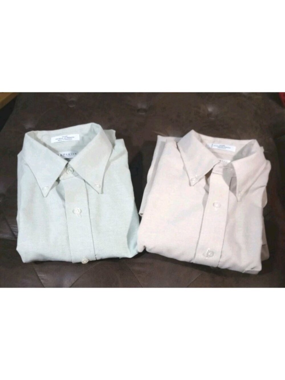 Set of 2 Van Heusen Dress Shirts Men 15.5 32/33 Classic Fit Wrinkle Free